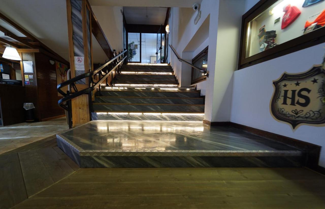 Hotel Lo Stambecco Breuil-Cervinia Εξωτερικό φωτογραφία