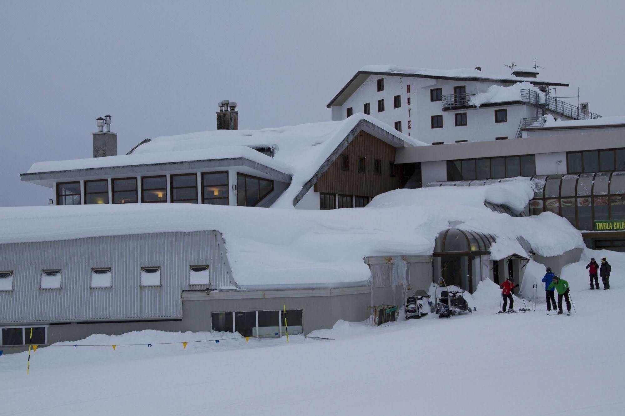 Hotel Lo Stambecco Breuil-Cervinia Εξωτερικό φωτογραφία