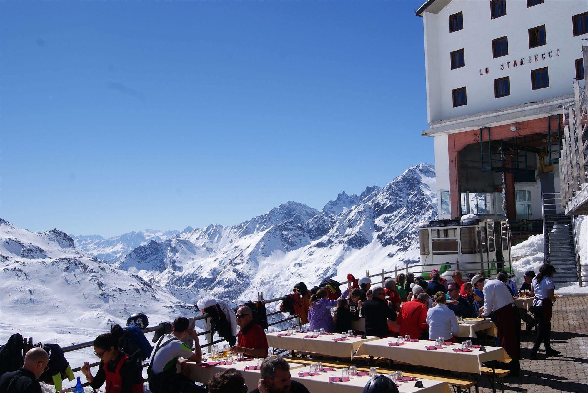 Hotel Lo Stambecco Breuil-Cervinia Εξωτερικό φωτογραφία