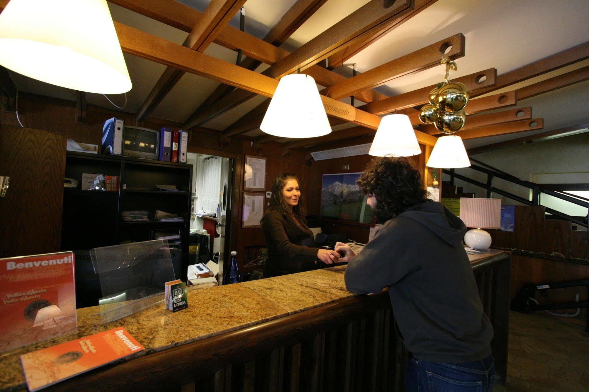 Hotel Lo Stambecco Breuil-Cervinia Εξωτερικό φωτογραφία