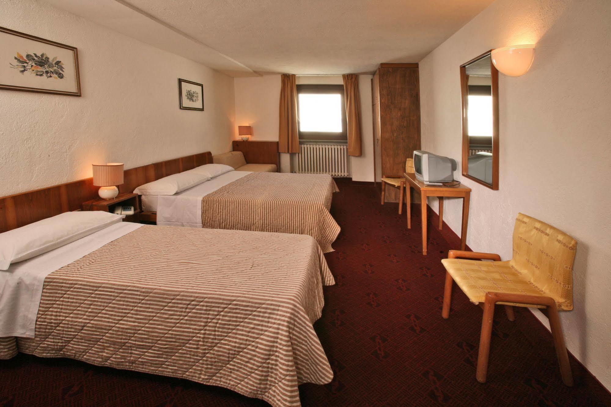 Hotel Lo Stambecco Breuil-Cervinia Εξωτερικό φωτογραφία